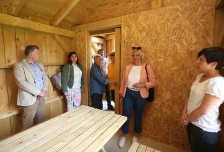 OTVORITEV IN PREDAJA ČEBELJNJAKA 28 FOTO LJUBO VUKELIČ